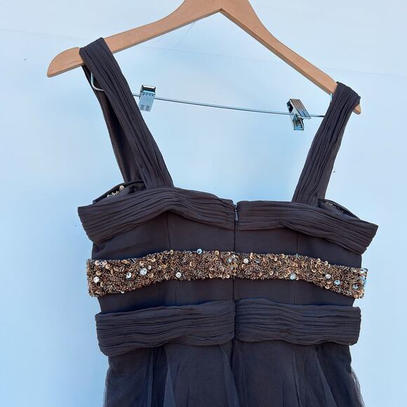Elegant Navy Blue Mini Dress with Gold Accents - Picture 5 of 8